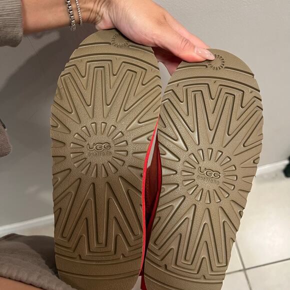 UGG Australia Kids Peach Satin Bow Bailey Button Size 4 - Picture 6 of 7